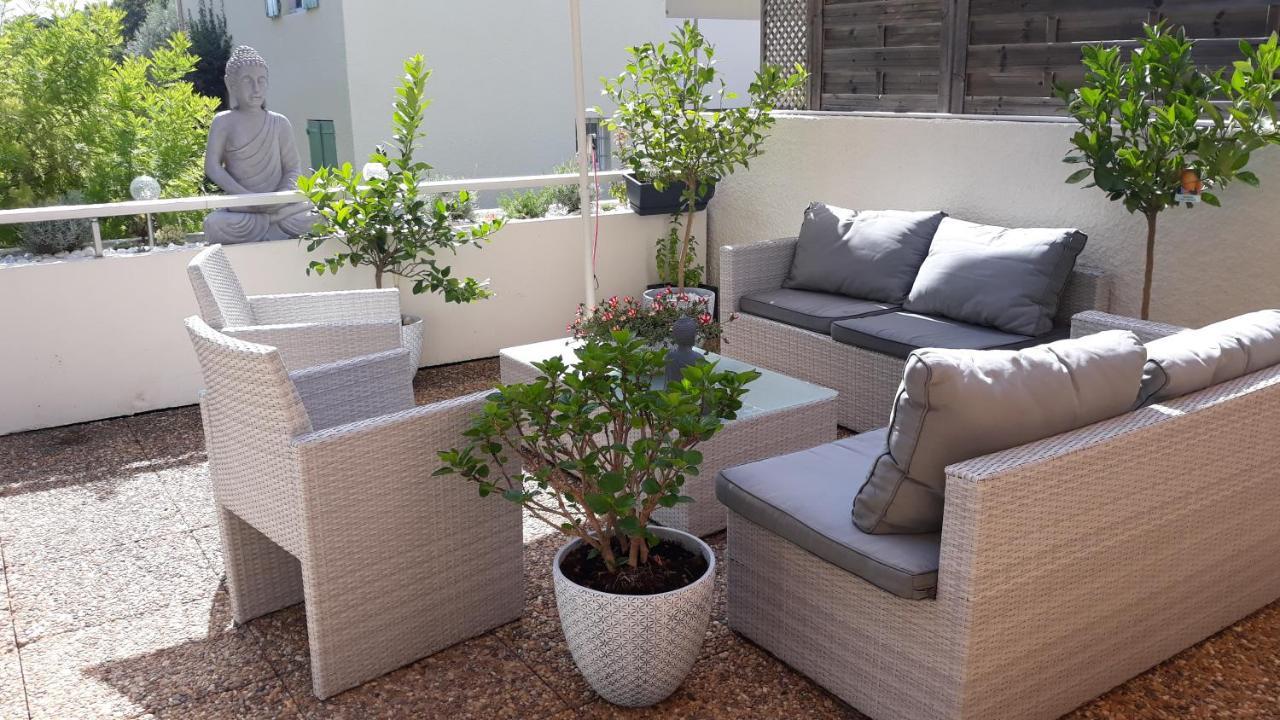 2 Pieces Avec Grande Terrasse Appartement La Ciotat Buitenkant foto