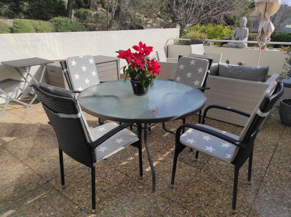 2 Pieces Avec Grande Terrasse Appartement La Ciotat Buitenkant foto